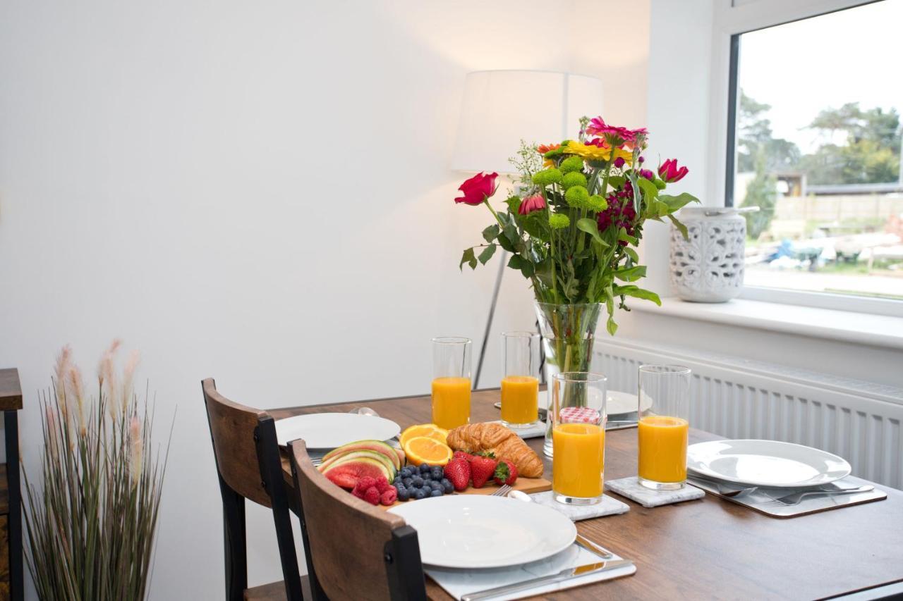 The Bearded Goat Den - A Rural Retreat At This Modern Holiday Cottage Saint Leonards Bagian luar foto